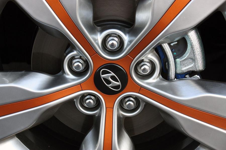  Hyundai Veloster 2011 года  (фото 95 из 184)